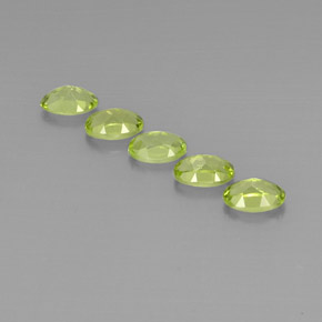 Peridoto naturale verde da  ct, taglio ovale, VS