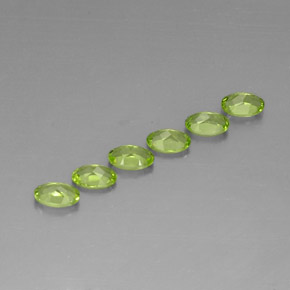 Peridoto naturale verde da  ct, taglio ovale, VS