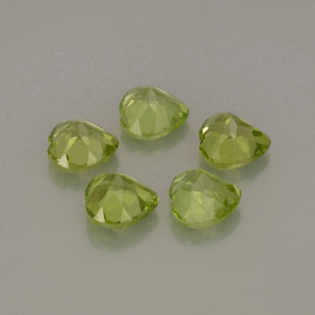 Peridoto naturale verde da  ct, a forma di cuore, VS