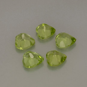 Peridoto naturale verde da  ct, a forma di cuore, VS