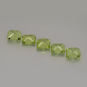 Peridoto naturale verde da  ct, quadrato, VS