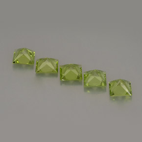 Peridoto naturale verde da  ct, quadrato, VS