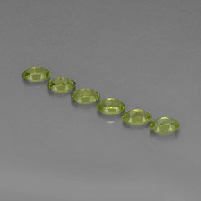Peridoto naturale verde da  ct, taglio ovale, VVS-VS