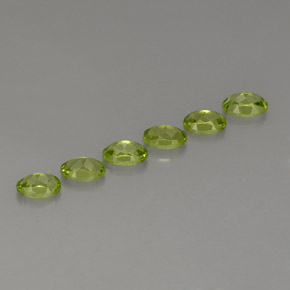 Peridoto naturale verde da  ct, taglio ovale, VVS-VS