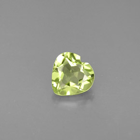 Peridoto naturale verde da 0,54 ct, a forma di cuore, VVS-VS
