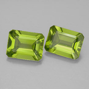 Peridoto naturale verde da  ct, taglio smeraldo, VVS