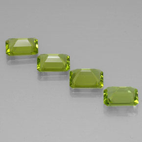 Peridoto naturale verde da  ct, taglio smeraldo, VVS