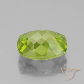 Peridoto Verde acceso naturale da 2.60 ct, Cuscino, VS