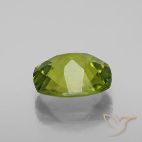Peridoto Verde acceso naturale da 2.65 ct, Cuscino, VS-SI