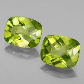 Peridoto naturale verde da  ct, taglio a cuscino, VS-SI