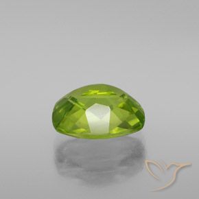 Peridoto Verde acceso naturale da 2.84 ct, Cuscino, VS-SI