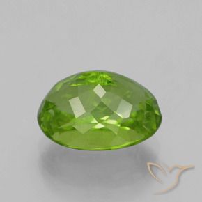 Peridoto Verde acceso naturale da 4.64 ct, Taglio ovale, VS-SI