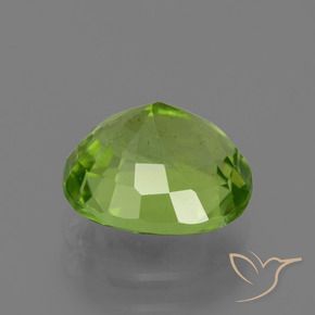 Peridoto Verde acceso naturale da 2.37 ct, Ovale, VS