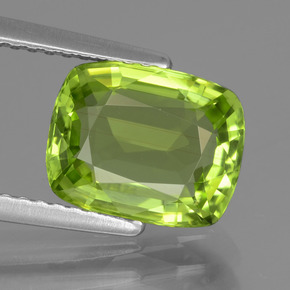 Peridoto Verde medio naturale da 2.63 ct, Taglio a cuscino, VS