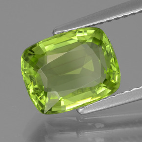Peridoto Verde medio naturale da 2.63 ct, Taglio a cuscino, VS