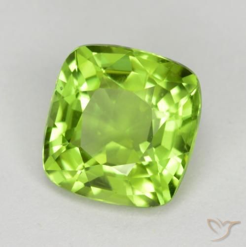 Peridoto Verde medio naturale da 2.22 ct, Cuscino, VS