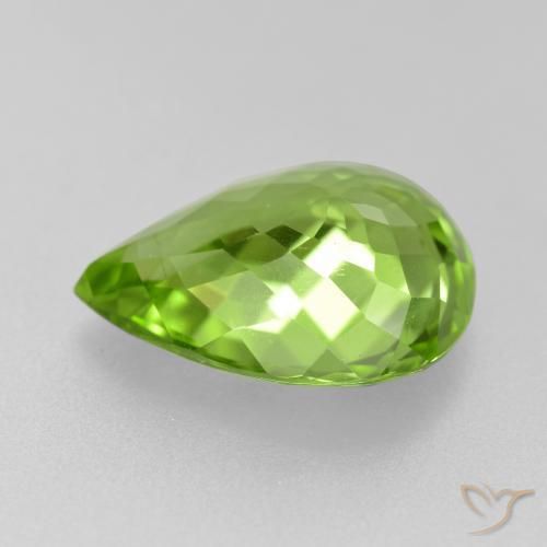 Peridoto Verde medio naturale da 4.11 ct, Forma a pera, VS