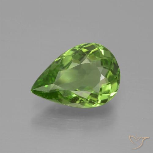 Peridoto Verde medio naturale da 3.18 ct, Forma a pera, VVS-VS