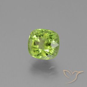Peridoto Verde medio naturale da 2.54 ct, Cuscino, VS