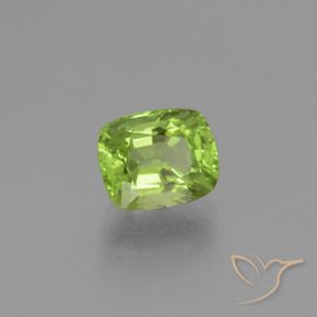 Peridoto Verde medio naturale da 2.42 ct, Cuscino, VS