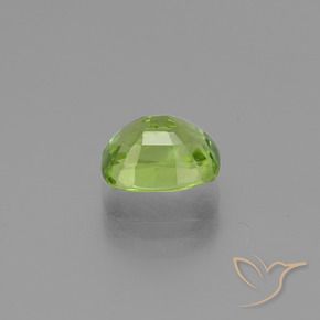 Peridoto Verde medio naturale da 2.42 ct, Cuscino, VS