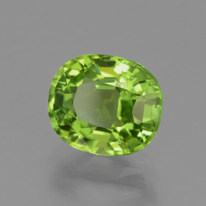 Peridoto Verde medio naturale da 2.28 ct, Ovale, VS