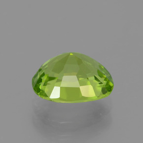 Peridoto Verde medio naturale da 2.28 ct, Ovale, VS