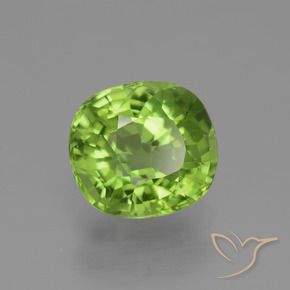 Peridoto Verde medio naturale da 2.28 ct, Ovale, VS