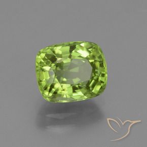 Peridoto Verde medio naturale da 2.50 ct, Cuscino, VVS-VS