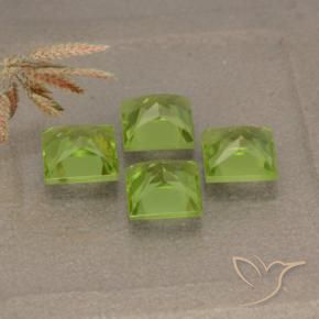 Gemme di Peridoto Verde medio naturale da 2.93 ct, Quadrato, VS