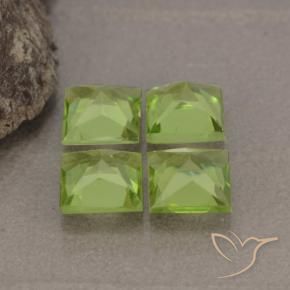 Gemme di Peridoto Verde giallastro vivace naturale da 2.81 ct, Quadrato, VS