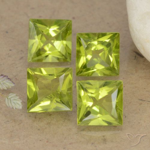 3.05ctw Naturale Verde giallastro vivace Peridoto, Quadrato, VS