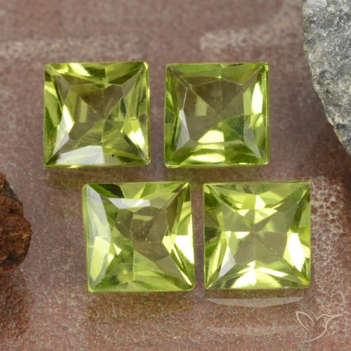 2.85ctw Naturale Verde medio Peridoto, Quadrato, VS