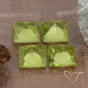 Gemme di Peridoto Verde medio naturale da 2.85 ct, Quadrato, VS