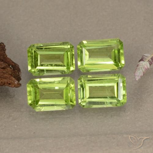 2.70ctw Naturale Verde medio Peridoto, Taglio smeraldo, VVS-VS