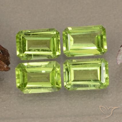 Gemme di Peridoto Verde medio naturale da 2.70 ct, Ottagonale / Taglio smeraldo, VVS-VS