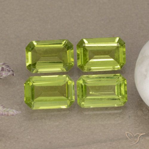 2.26ctw Naturale Verde medio Peridoto, Taglio smeraldo, VVS-VS