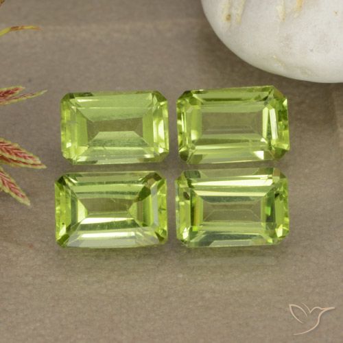 2.58ctw Naturale Verde acceso Peridoto, Taglio smeraldo, VVS-VS