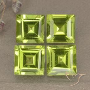 Gemme di Peridoto Verde medio naturale da 4.33 ct, Quadrato, VVS-VS