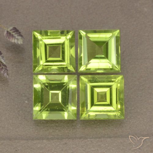4.34ctw Naturale Verde giallastro Peridoto, Quadrato, VVS-VS