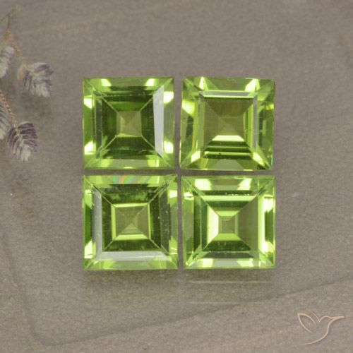 4.23ctw Naturale Verde giallastro Peridoto, Quadrato, VVS-VS