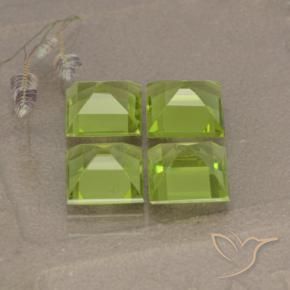 Gemme di Peridoto Verde giallastro naturale da 4.41 ct, Quadrato, VVS-VS