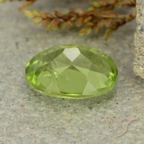 Peridoto Verde medio naturale da 1.39 ct, Ovale, VS
