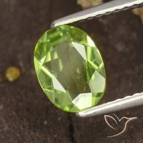 Peridoto Verde medio naturale da 1.16 ct, Ovale, VS