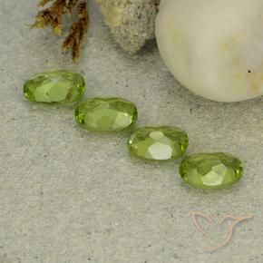 Gemme di Peridoto Verde acceso naturale da 4.50 ct, Ovale, VS