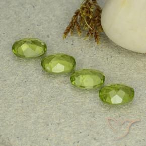 Gemme di Peridoto Verde acceso naturale da 4.90 ct, Ovale, VS