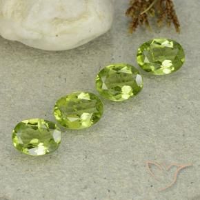 Gemme di Peridoto Verde medio naturale da 4.90 ct, Ovale, VS