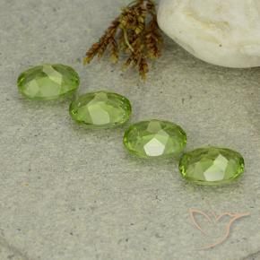 Gemme di Peridoto Verde chiaro e vivace naturale da 5.57 ct, Ovale, VS