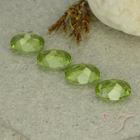 Gemme di Peridoto Verde acceso naturale da 5.53 ct, Ovale, VS