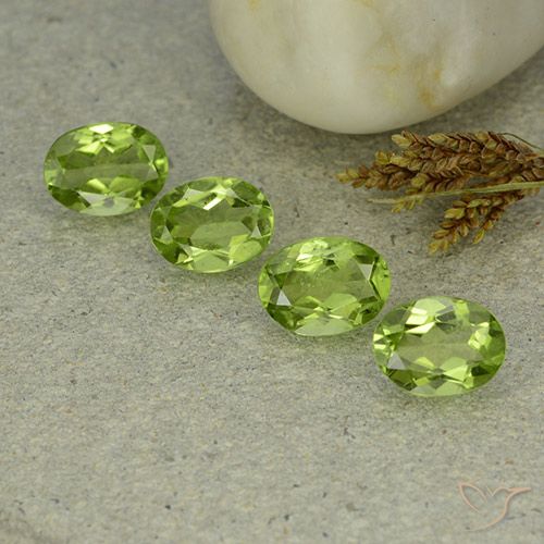 4.98ctw Naturale Verde medio Peridoto, Ovale, VS